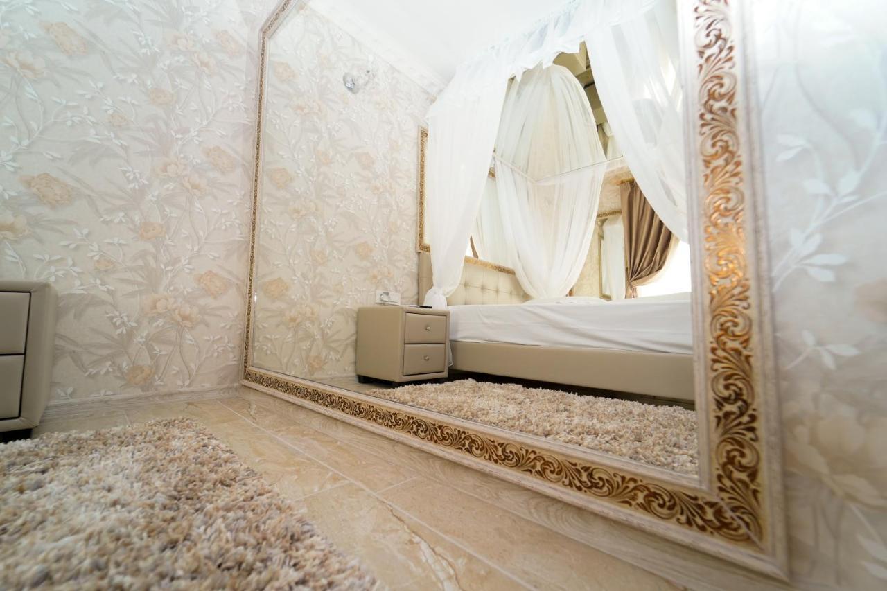 Anadi Hotel Boutique Only Adult Braşov Exterior foto