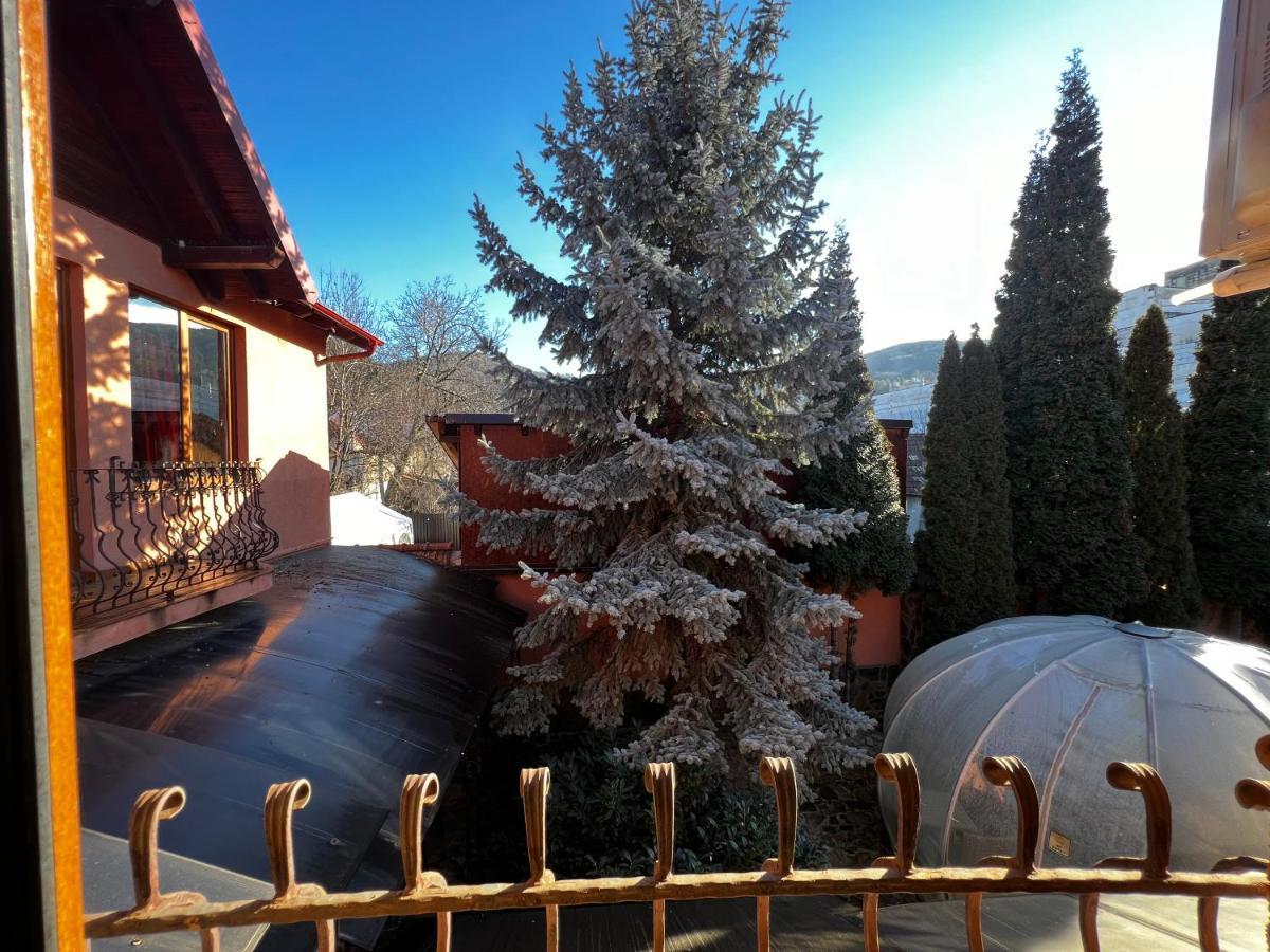 Anadi Hotel Boutique Only Adult Braşov Exterior foto