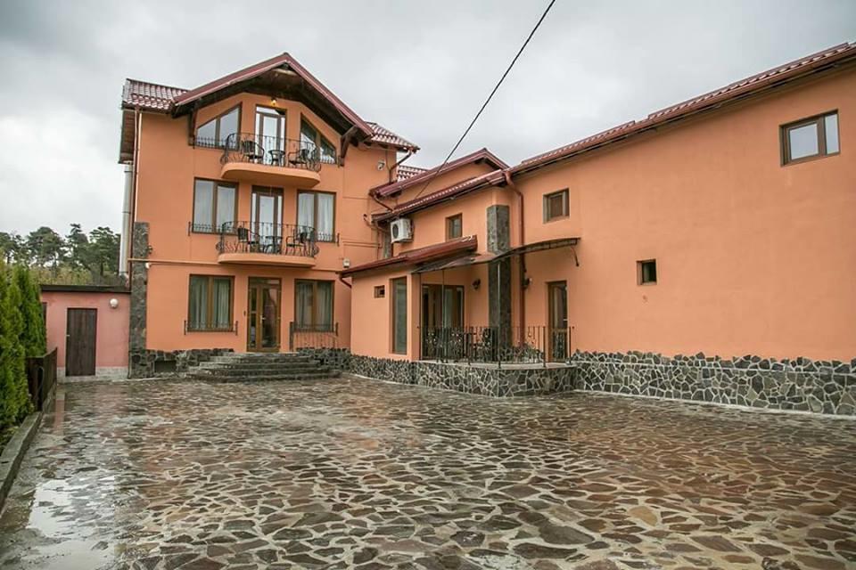 Anadi Hotel Boutique Only Adult Braşov Exterior foto
